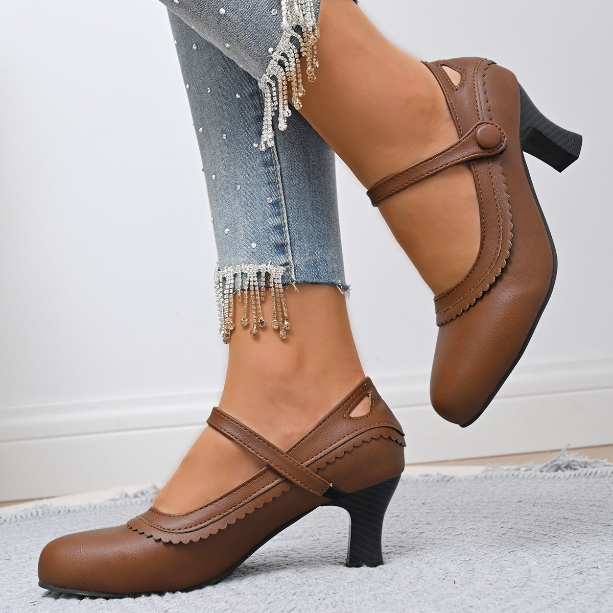 Ava | Classic Scalloped Mary Jane Block Heel Pumps