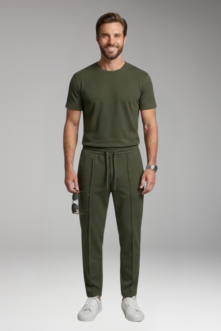 Caleb | Relaxed Fit Tracksuit Set with Crew Neck Tee and Joggers