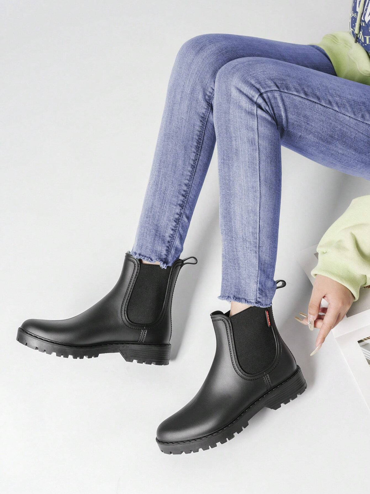 Chloe | Stylish Waterproof Chelsea Rain Boots