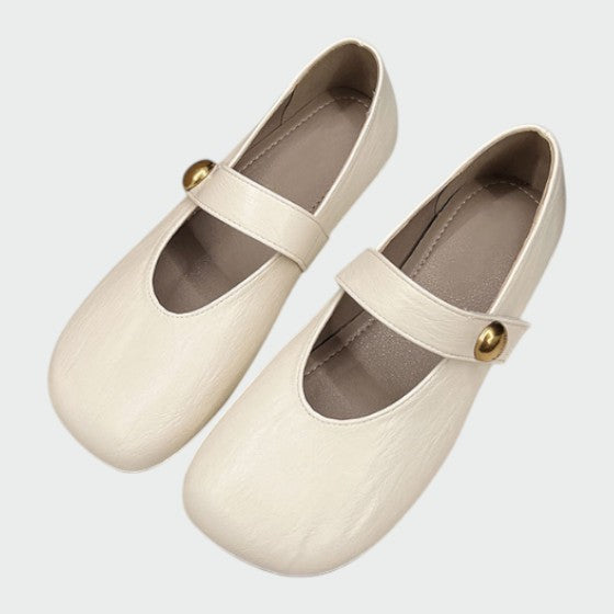 Clara | Timeless Round-Toe Button Strap Mary Jane Shoes