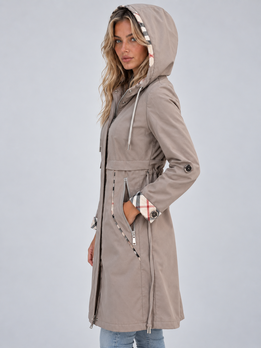 Delilah | Cosy Hooded Waterproof Jacket in a Longline Parka Style