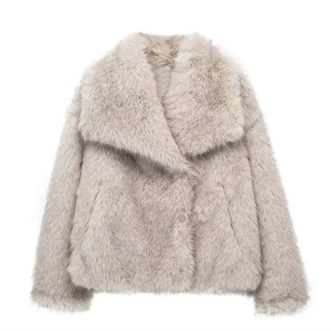 Elsie | Sophisticated Shaggy Fur Coats with Oversized Collar