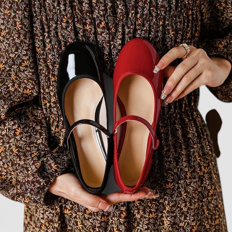 Erin | Timeless Glossy Mary Jane Block Heel Shoes