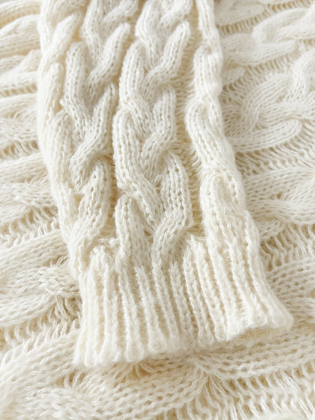 Eva | Sophisticated Cable-Knit V-Neck Christmas Jumper for Women