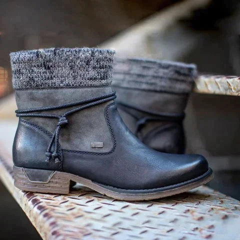 Eva | Timeless Knitted Cuff Ankle Snow Boots
