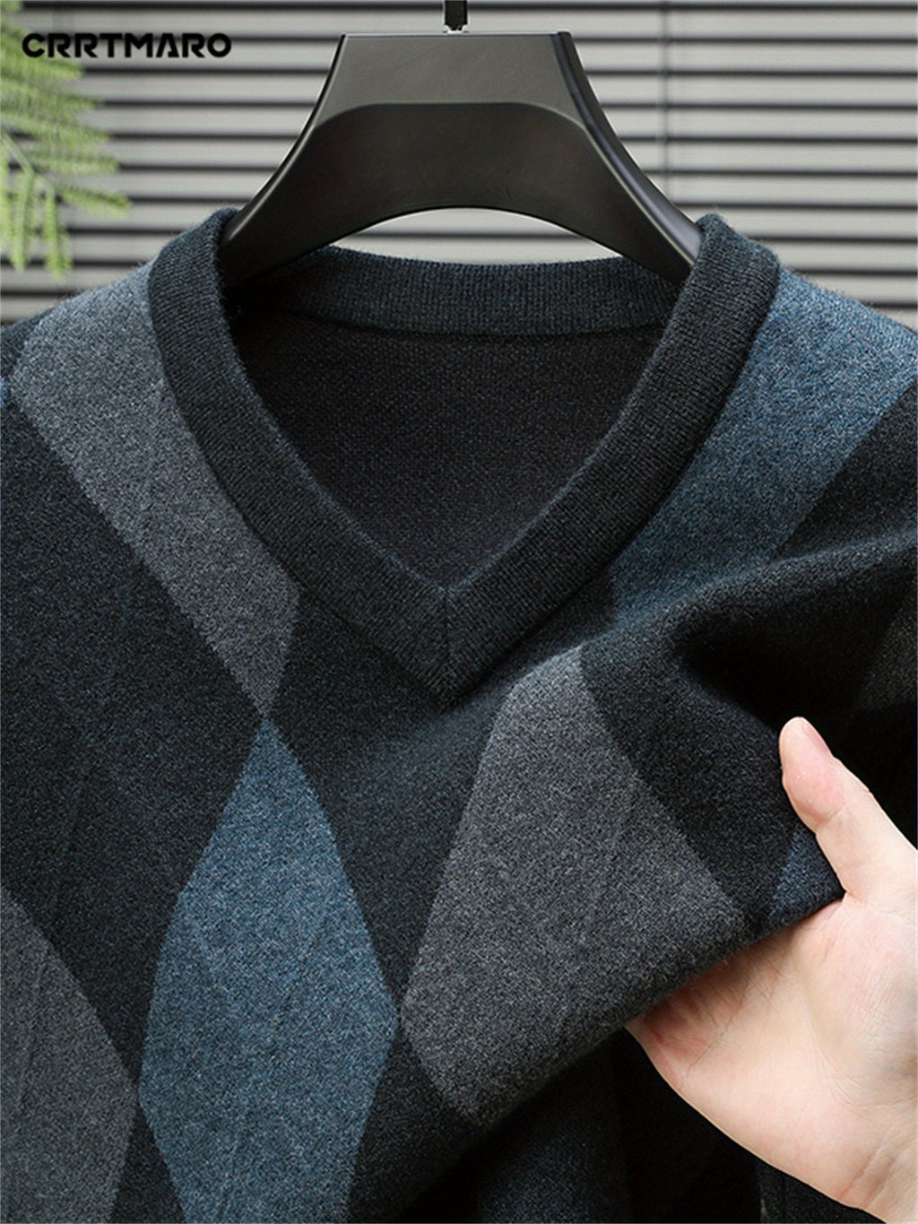 Finn | V-Neck Mens Argyle Jumper