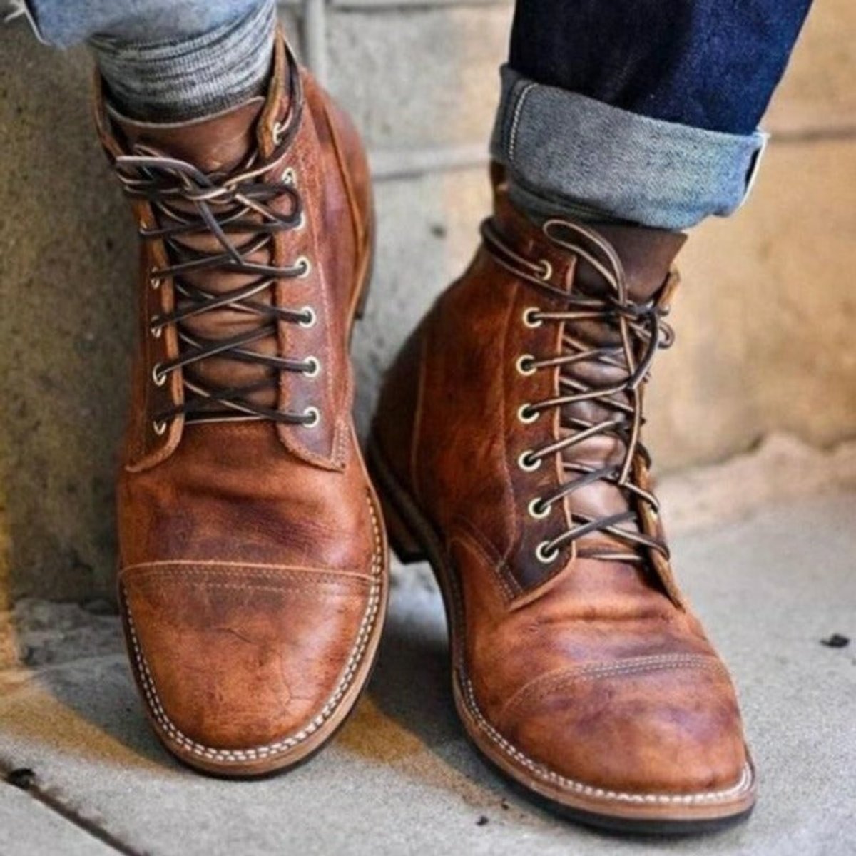 Hugo | Elegant Cap-Toe Lace-Up Mens Boots