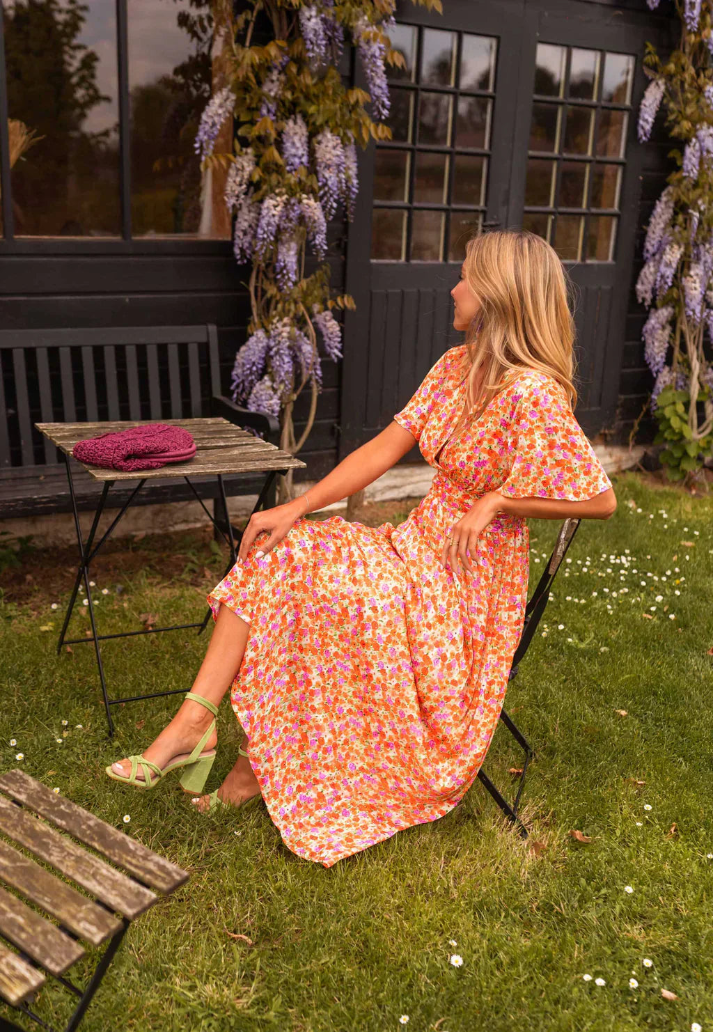Ivy | Chic Floral Print V-Neck Maxi Cocktail Dress