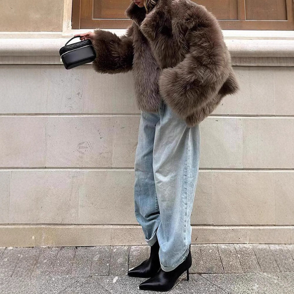 Lara | Graceful Wide Collar Faux Fur Coat