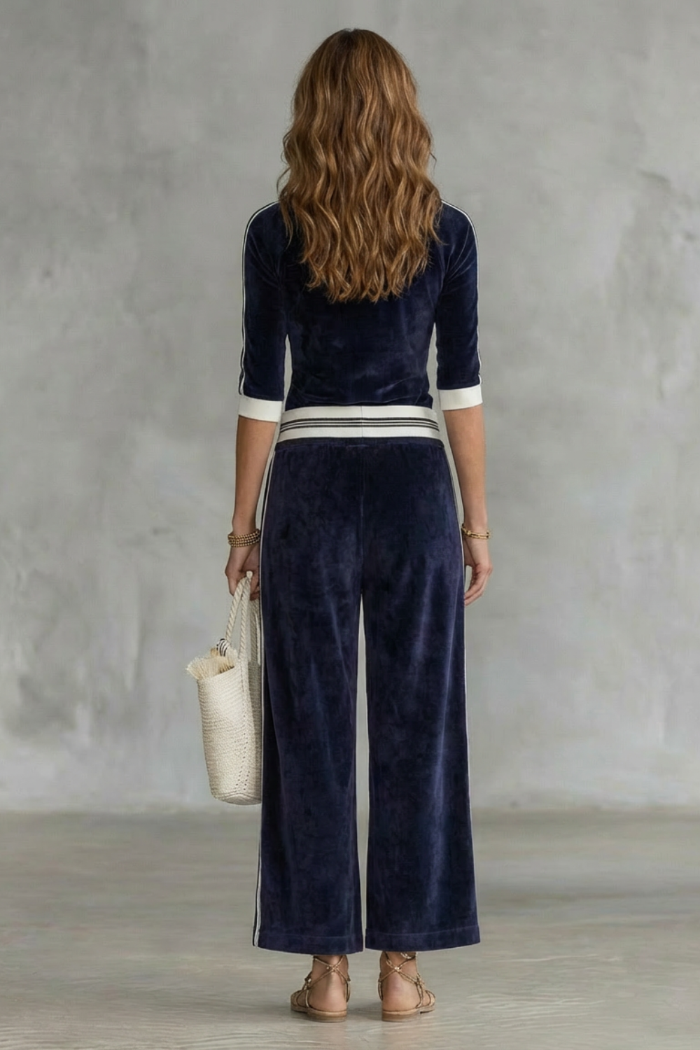 Maisie | Chic Velour Zip-Up Tracksuit with Wide Leg Trousers