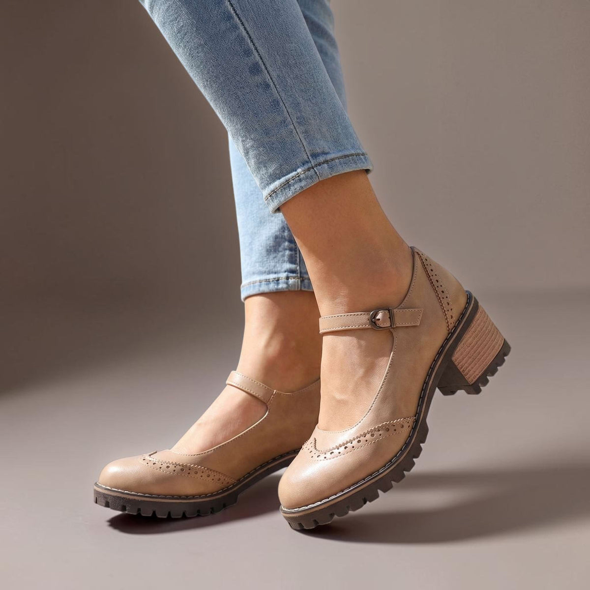 Mia | Stylish Brogue Mary Jane Shoes with Block Heel