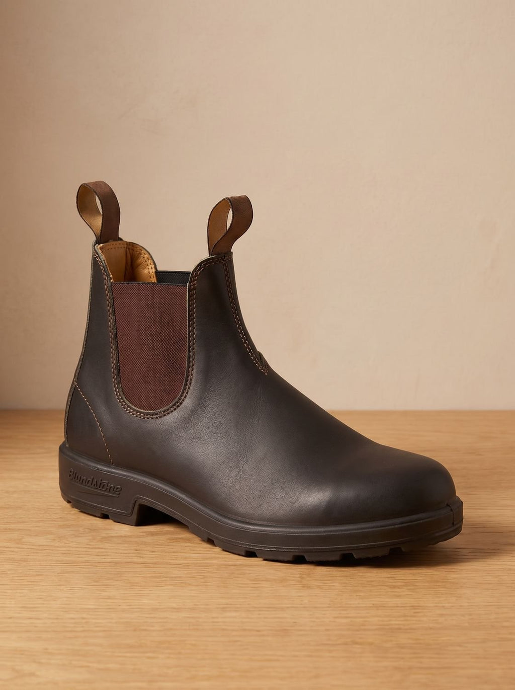 Oakley | Stylish Slip-On Chelsea Mens Boots