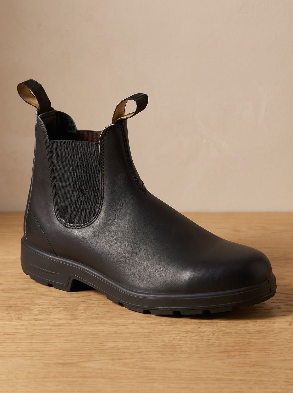 Oakley | Stylish Slip-On Chelsea Mens Boots