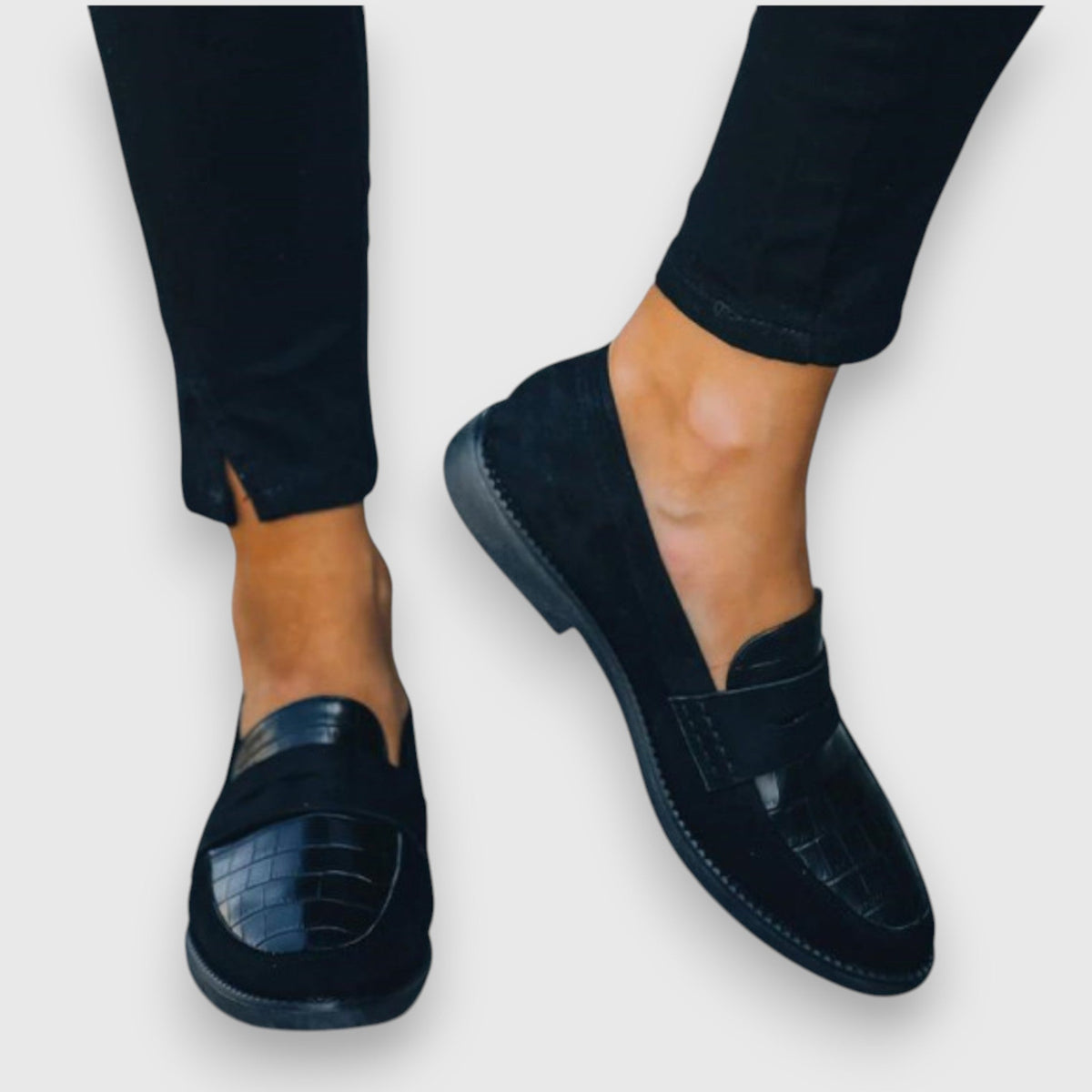 Orla | Elegant Croc-Effect Orthopedic Shoes Loafers