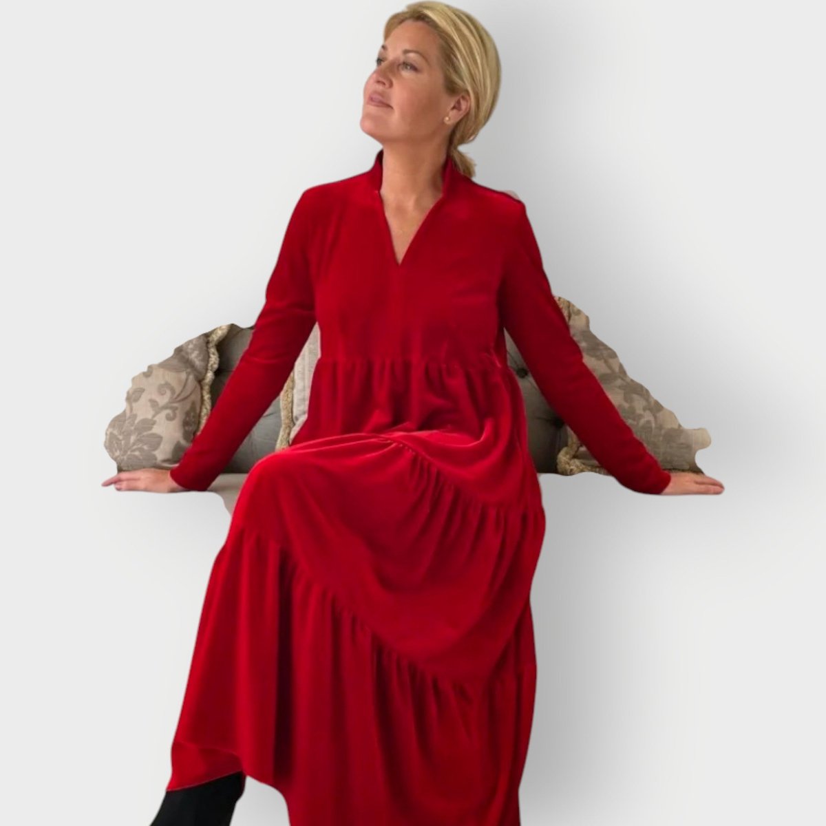Robyn | Effortless Tiered V-Neck Christmas Dress