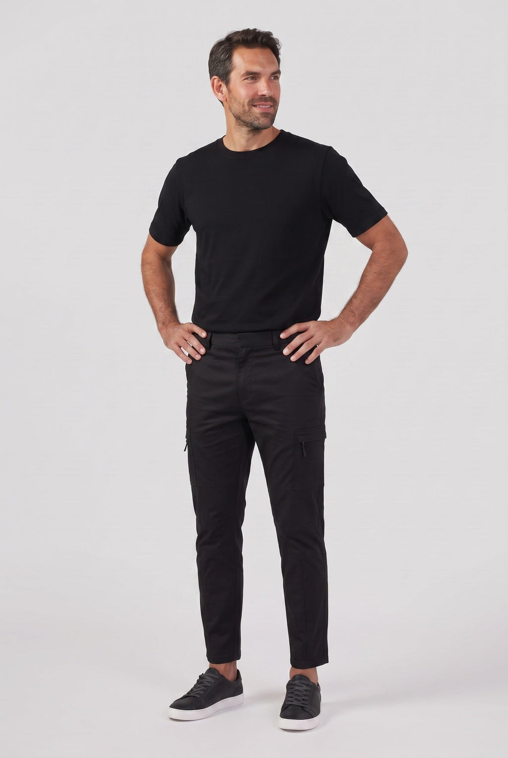 Rory | Sophisticated Tapered Cargo Trousers with Utility Pockets