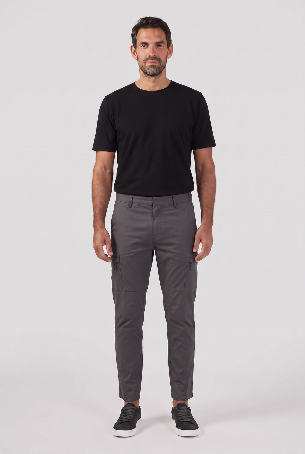 Rory | Sophisticated Tapered Cargo Trousers with Utility Pockets