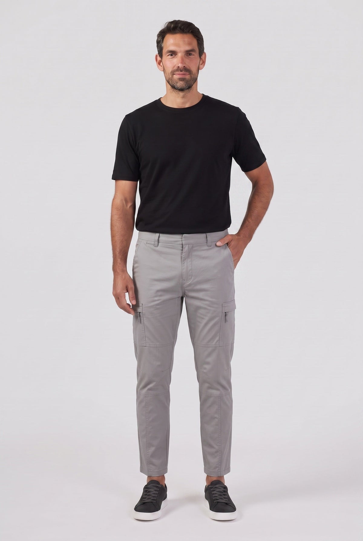 Rory | Sophisticated Tapered Cargo Trousers with Utility Pockets