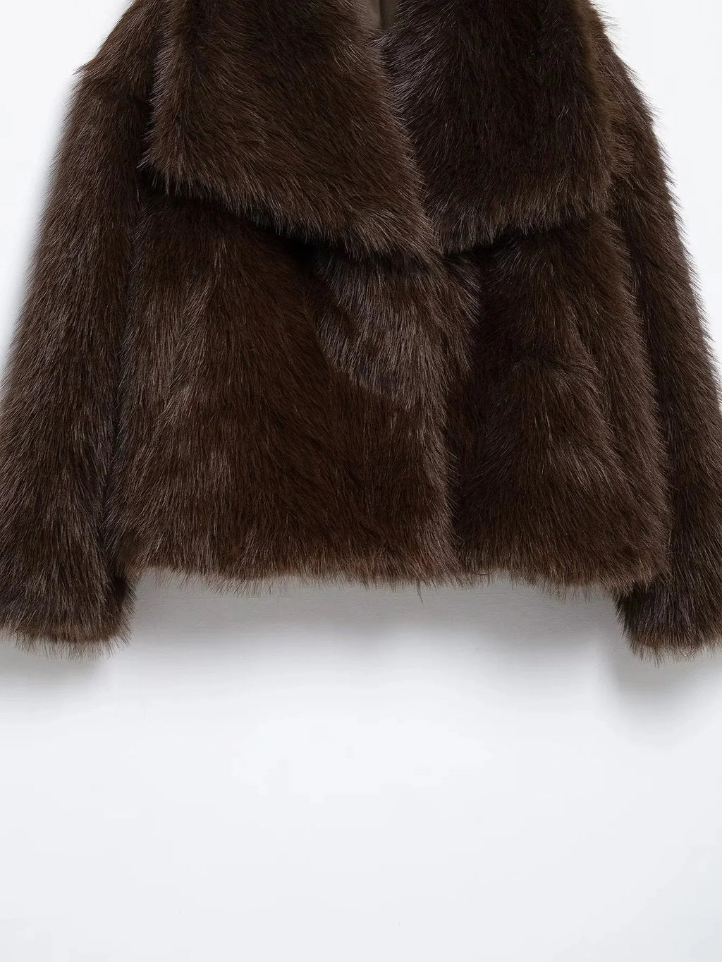 Rose | Effortless Cropped Faux Fur Coat with Oversized Collar
