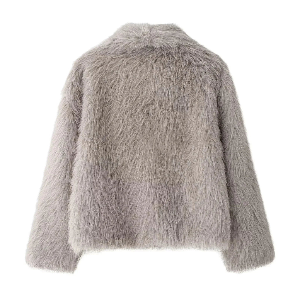 Rose | Effortless Cropped Faux Fur Coat with Oversized Collar