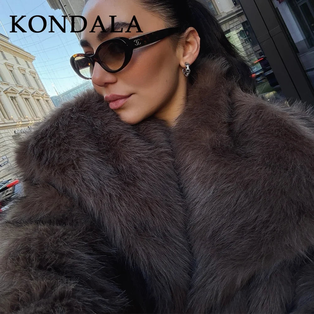 Rose | Effortless Cropped Faux Fur Coat with Oversized Collar