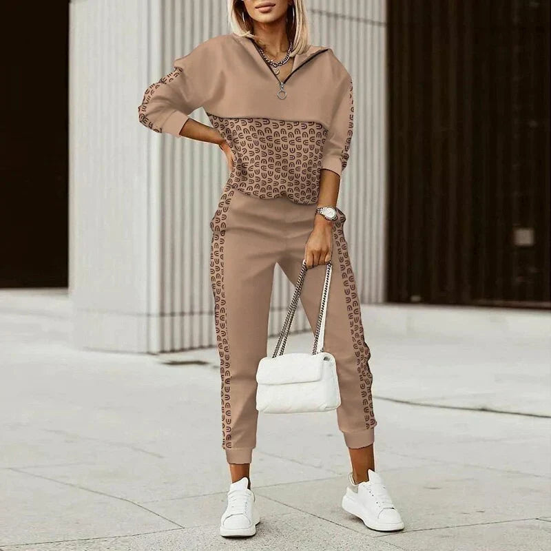 Sara | Effortless Zip-Up Tracksuit with Patterned Panel Joggers