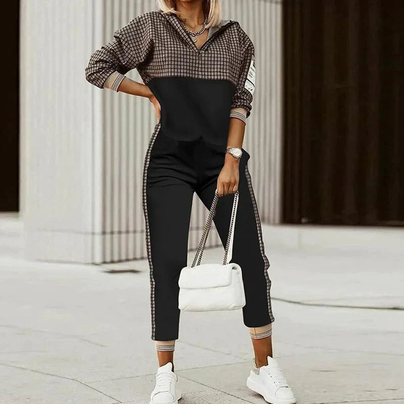 Sara | Effortless Zip-Up Tracksuit with Patterned Panel Joggers
