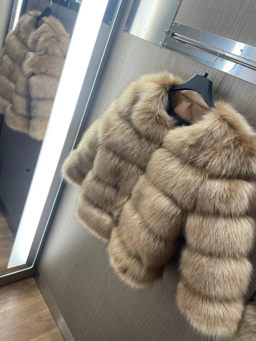 Sofia | Stylish Cropped Faux Fur Coat with Textured Ribbed Panels