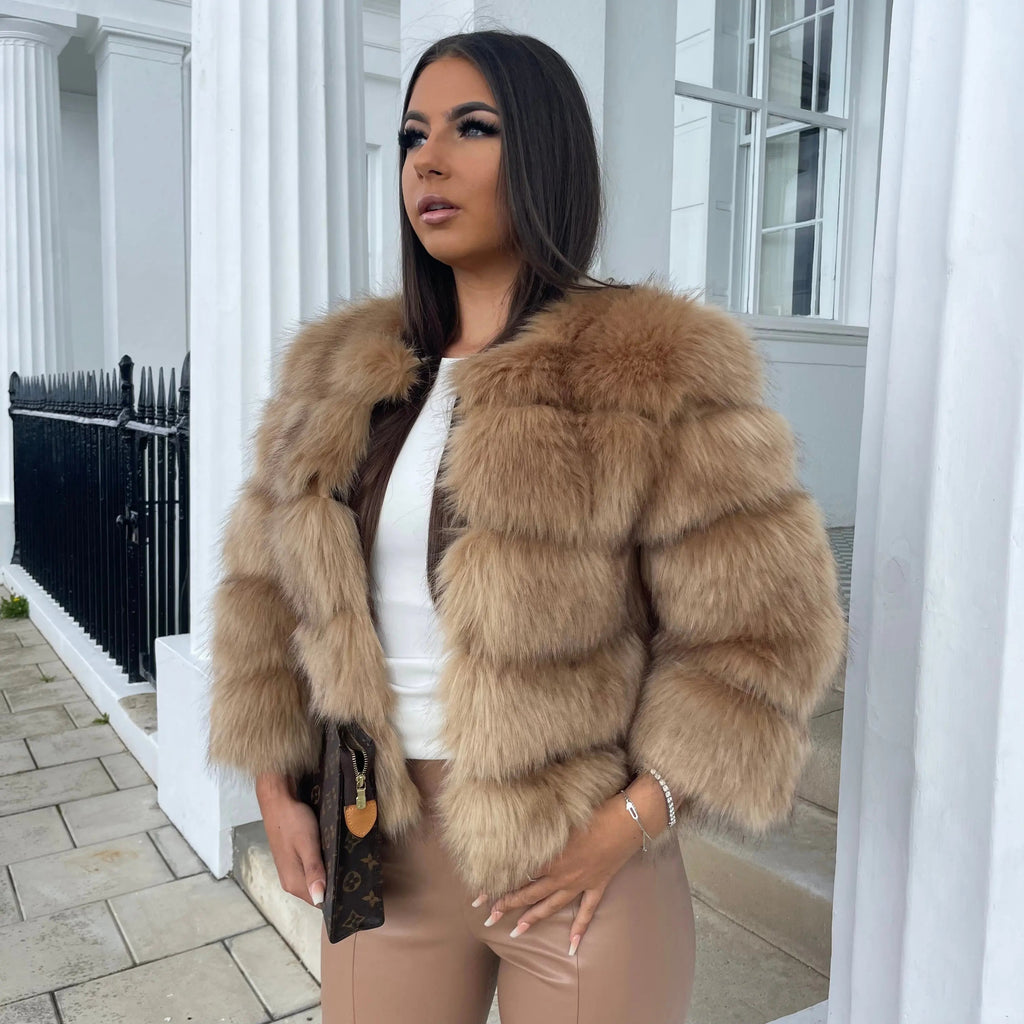 Sofia | Stylish Cropped Faux Fur Coat with Textured Ribbed Panels