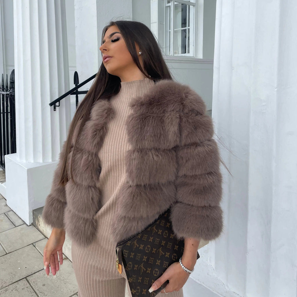 Sofia | Stylish Cropped Faux Fur Coat with Textured Ribbed Panels