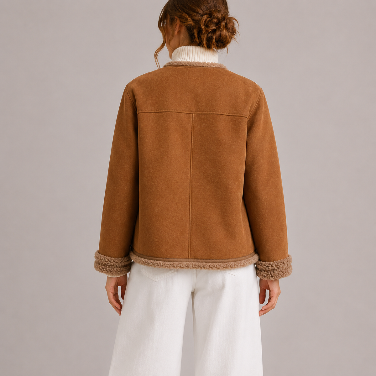 Thea | Effortless Cropped Shearling Coat with Button Detail