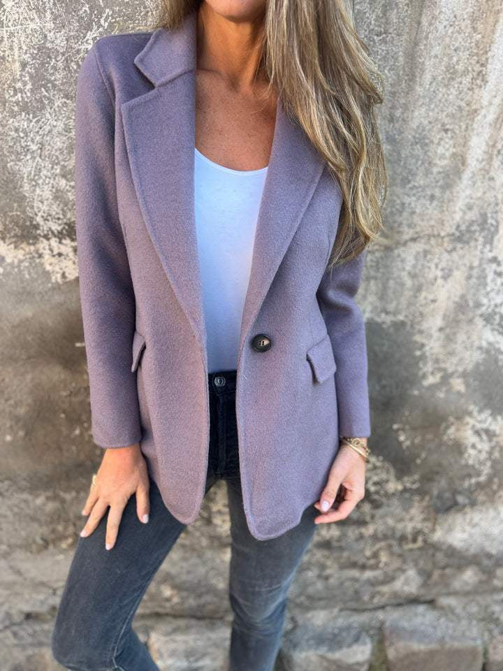 Willow | Chic Tailored Suede Jacket with Button Detail